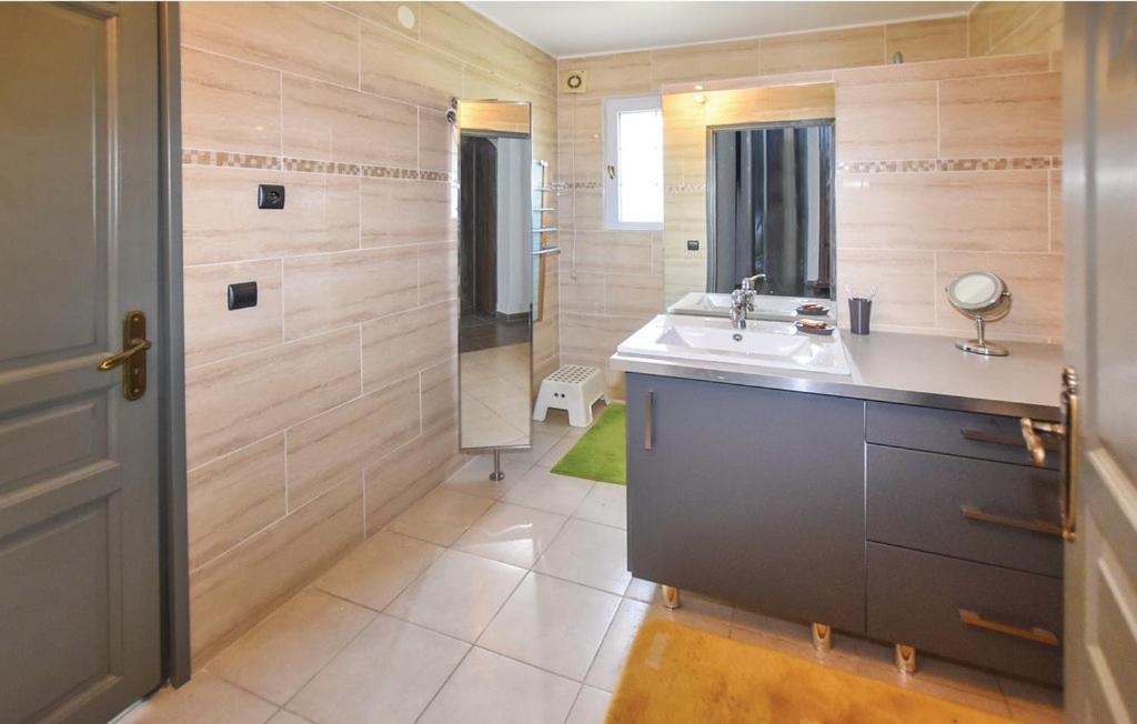 Charmante Maison Climatisee - Avignon Avec Piscine Villa *